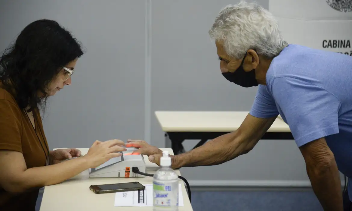 Voto nas eleições de 2026 poderá valer como prova de vida para beneficiários do INSS