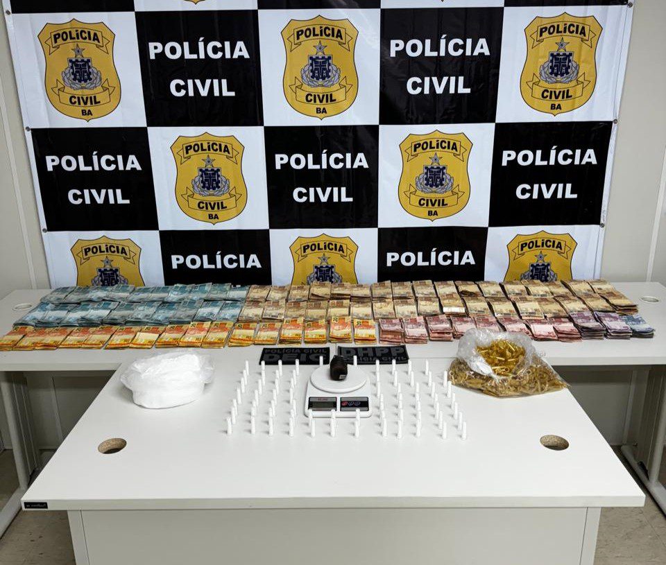 Ação da Polícia Civil em Tancredo Neves apreende R$ 180 mil e um quilo de cocaína