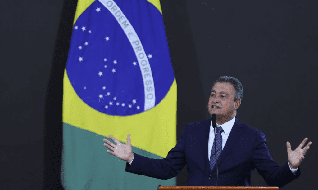 “Vai ser o ritmo da correria”, afirma Rui Costa ao assumir Casa Civil