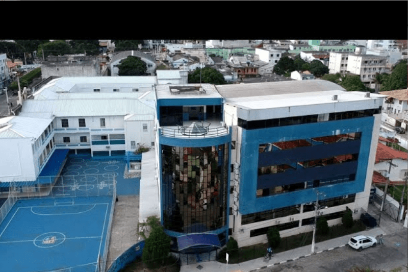 Faculdade de Alagoinhas impede mães de irem as aulas com filhos