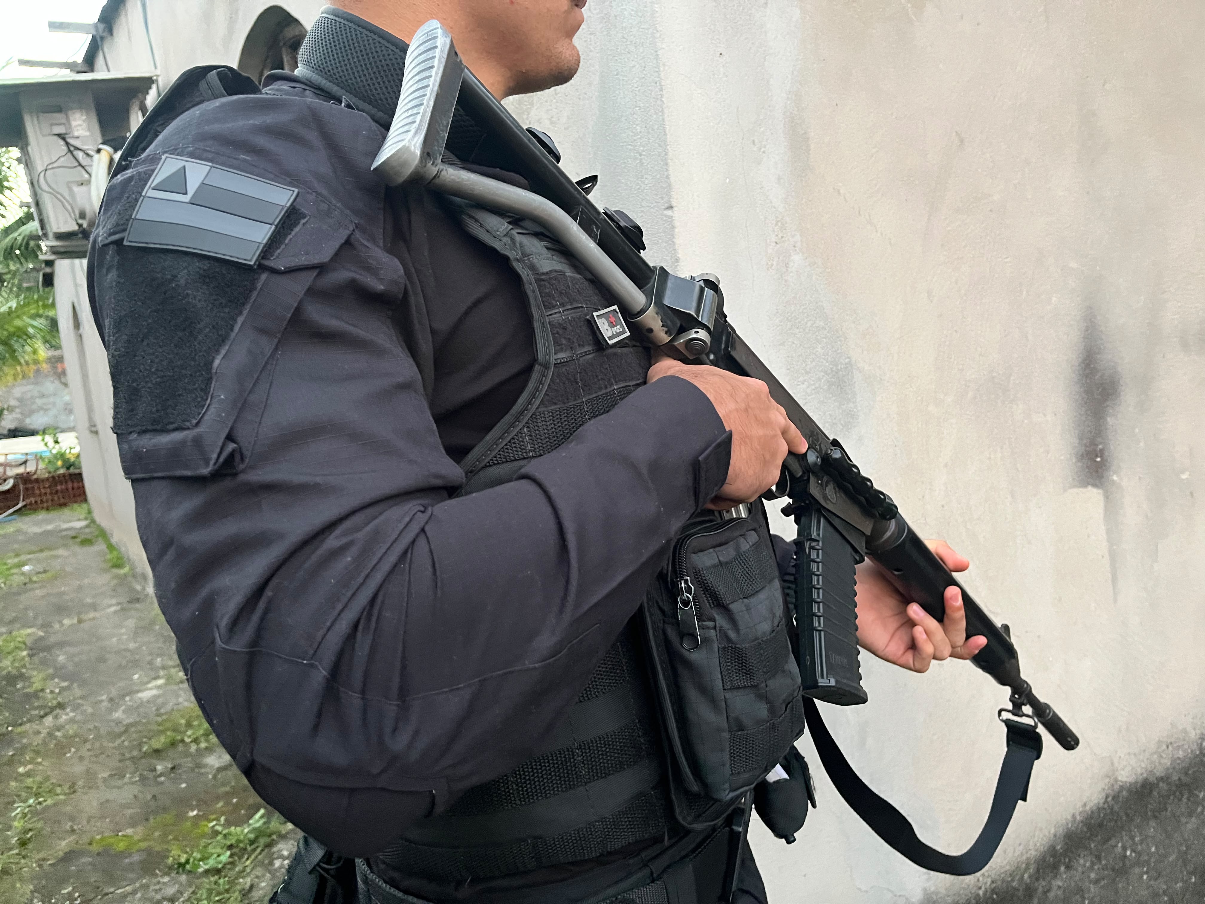 Suspeito de violência doméstica é preso com maconha em Araci