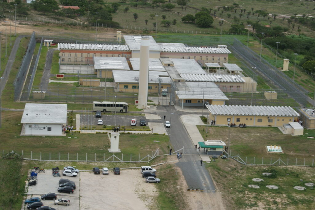Advogado é preso ao tentar entregar drogas no Conjunto Penal de Serrinha