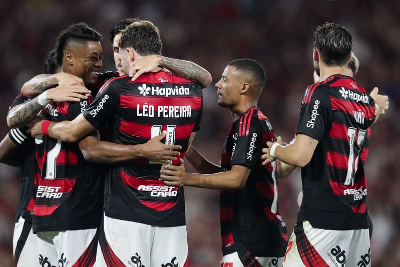 Vitória sofre goleada histórica para o Flamengo