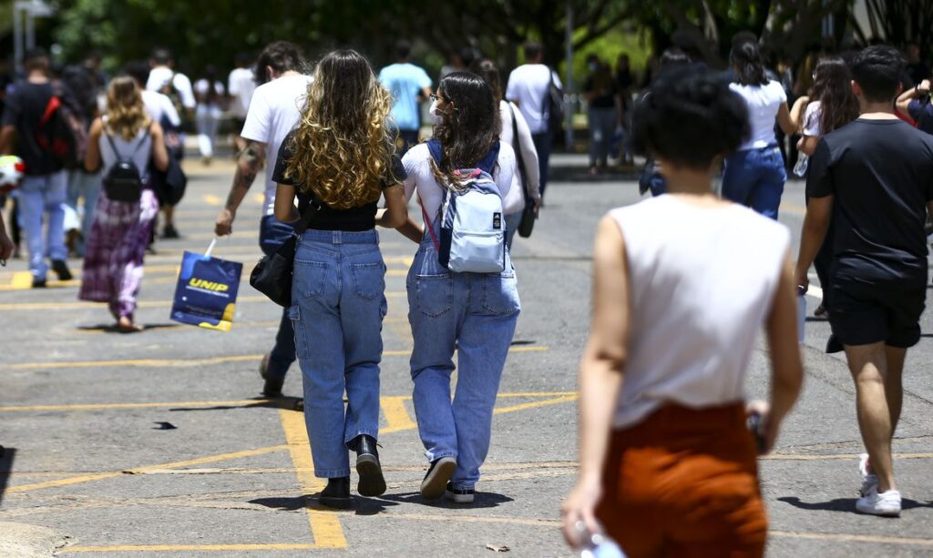 Câmara aprova projeto de mudança no Novo Ensino Médio