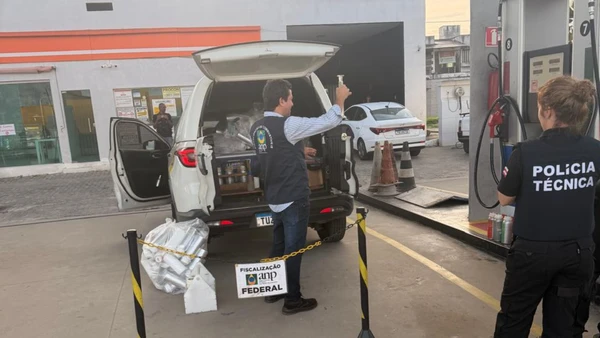 Posto de combustível é interditado e dois homens são presos em Feira de Santana