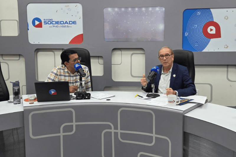 Prefeito e apresentador criticam atrações fora da tradição no São João