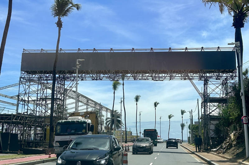 Passarela é barrada por falta de licenças no circuito do Carnaval