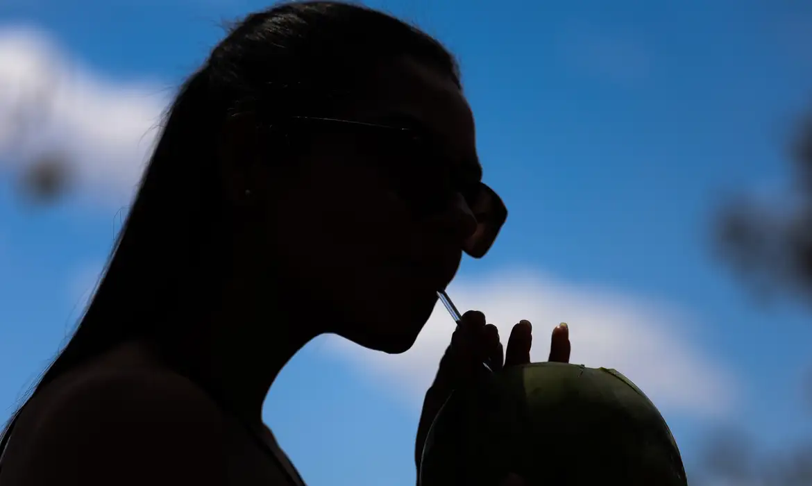 Temperaturas voltam a subir após frente fria 